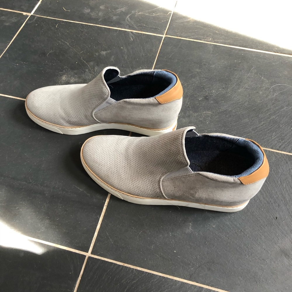 Dr schools slip on sneakers brand new in box!